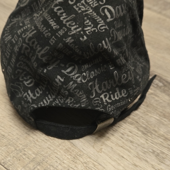 Harley-Davidson Gray Patterned Cap with Rhinestone Logo - Picture 4 of 9